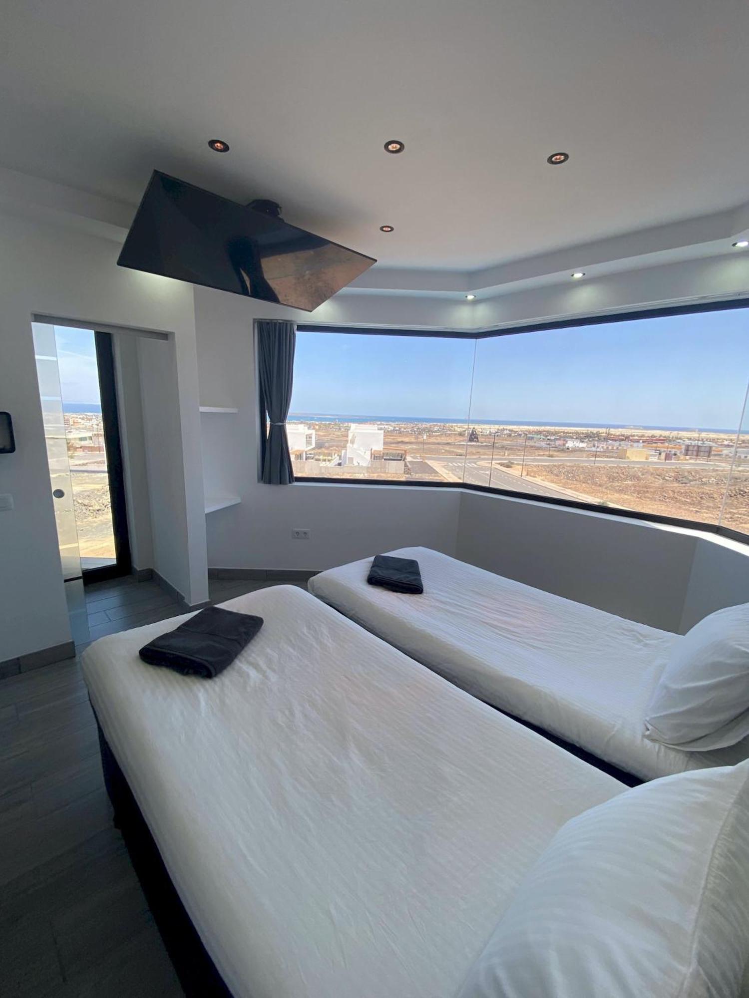 Villa Poseidon Corralejo With Private Heated Pool, Sauna And Stunning Volcano Views By Amazzzing Travel Exterior photo