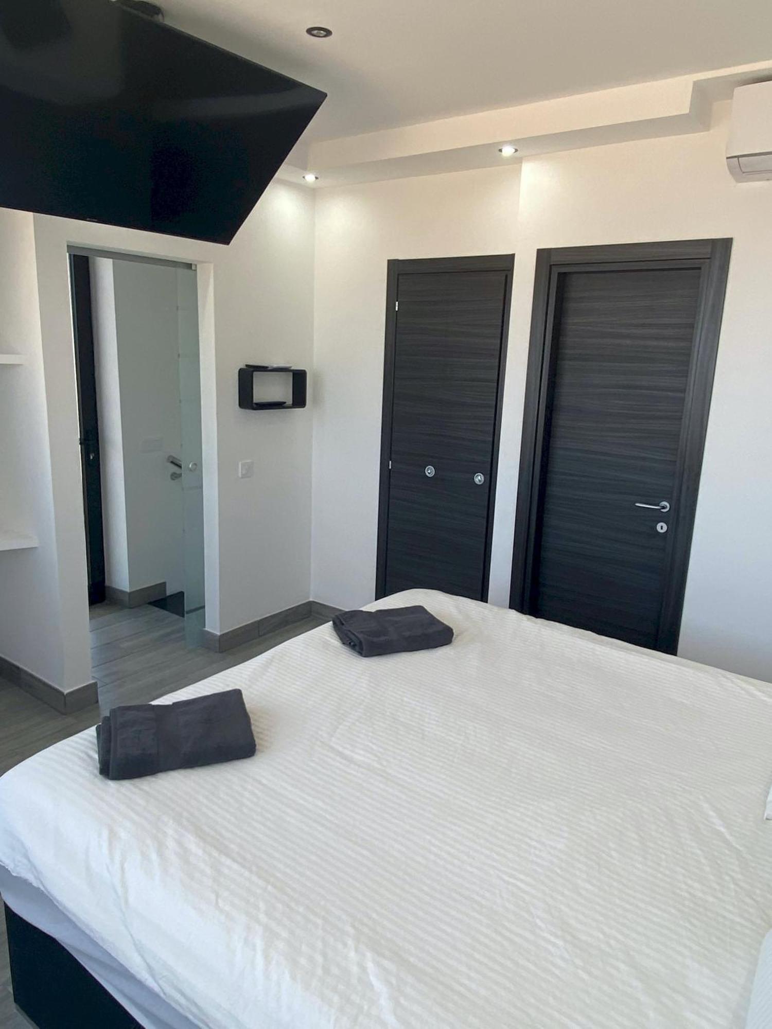 Villa Poseidon Corralejo With Private Heated Pool, Sauna And Stunning Volcano Views By Amazzzing Travel Exterior photo