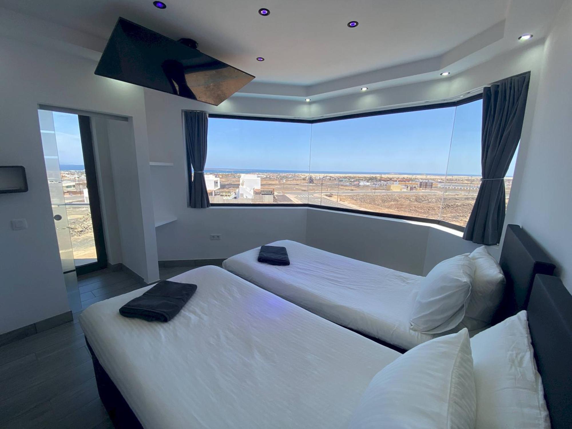 Villa Poseidon Corralejo With Private Heated Pool, Sauna And Stunning Volcano Views By Amazzzing Travel Exterior photo
